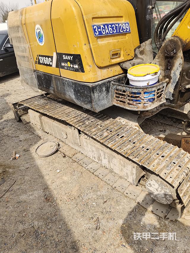 单侧履带整体（整机外观）