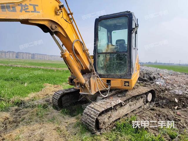 驾驶室整体（整机外观）