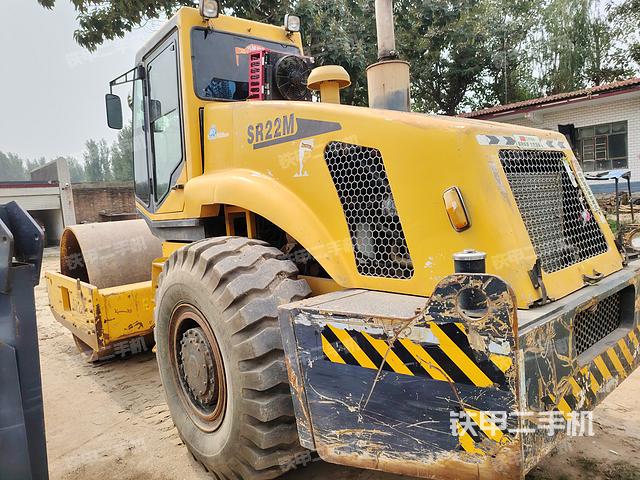 整机右侧（设备外观及核心部件）