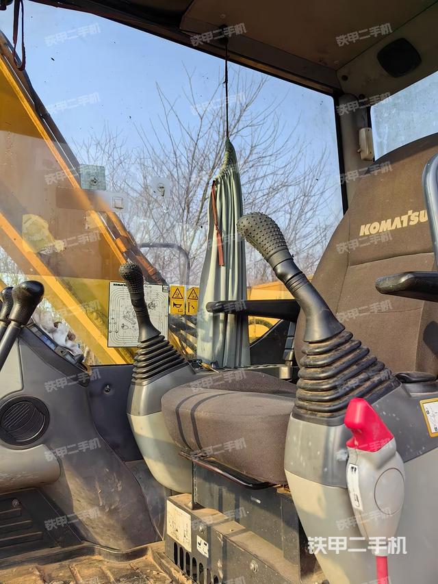 驾驶室整体（整机外观）