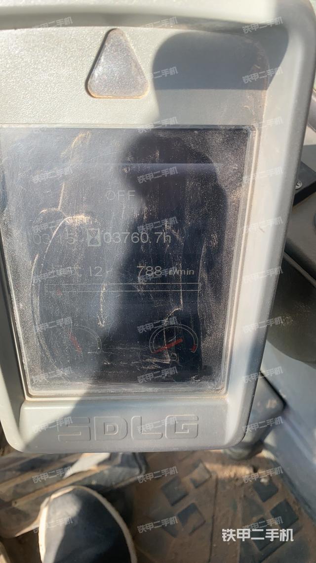 驾驶室整体（整机外观）