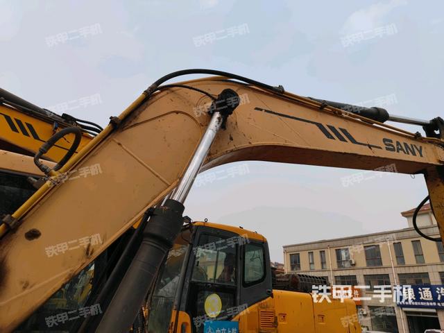 大臂整体 右侧（工作和回转装置）