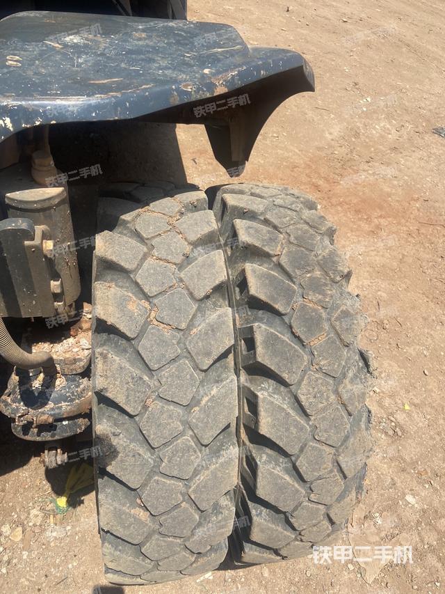 单侧履带整体（整机外观）