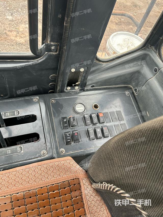 驾驶室操作台（整机外观及大件）