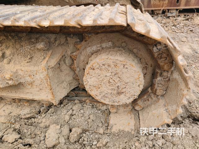 右驱动轮（行走机构）