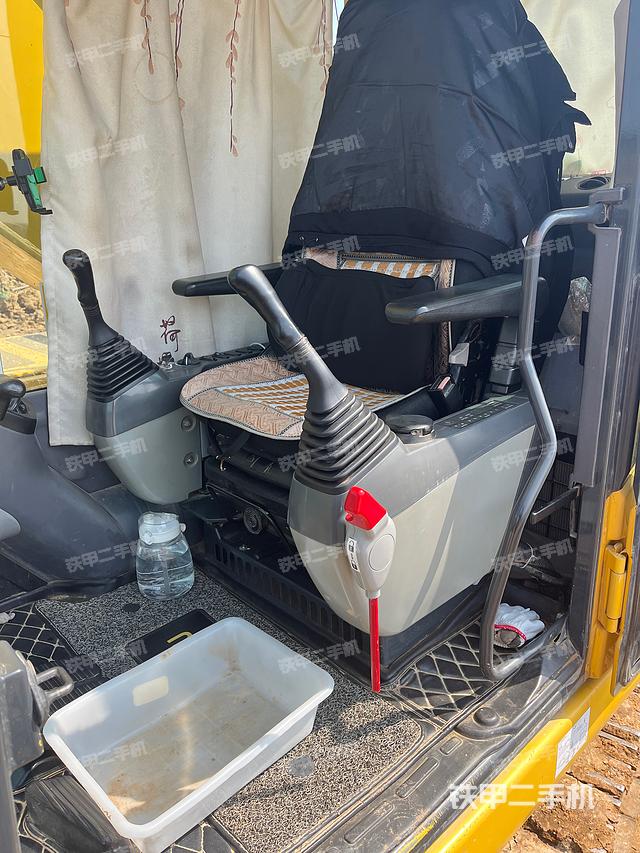 驾驶室整体（整机外观）