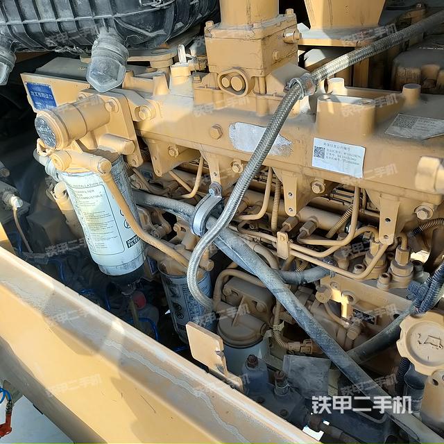 发动机左侧（整机外观及大件）