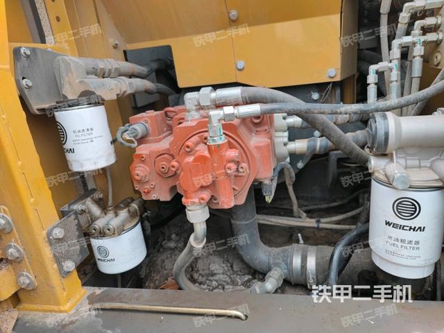 液壓泵斜45?左（大件艙室）