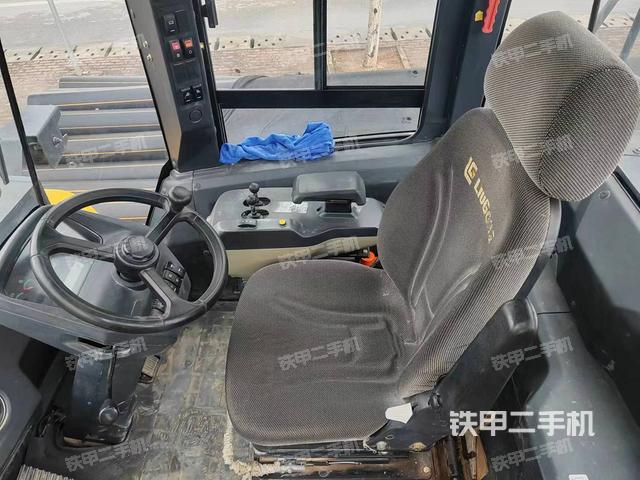 驾驶室工作台（整机外观及大件）