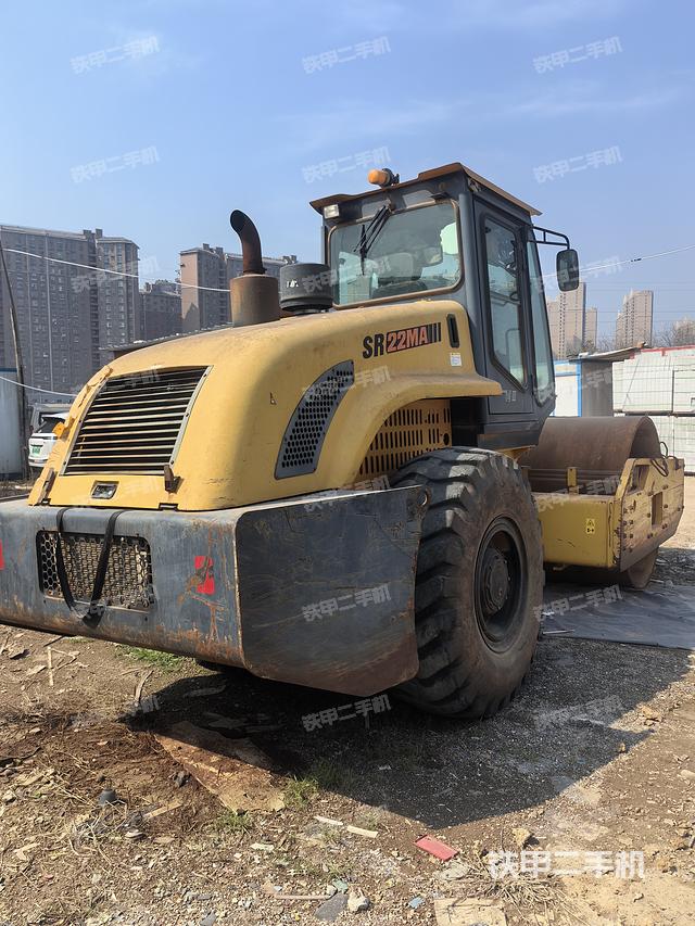 整机左侧（设备外观及核心部件）