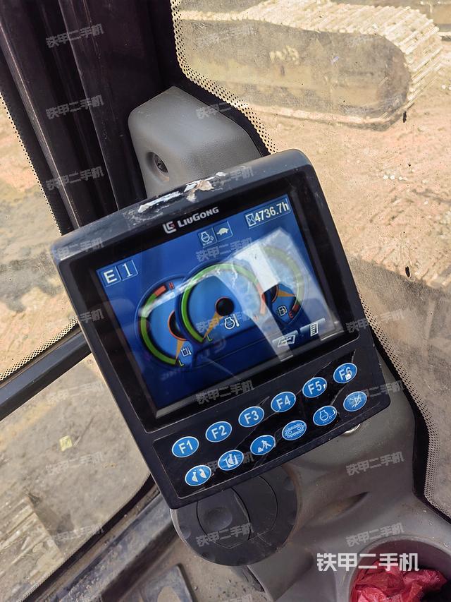 驾驶室整体（整机外观）