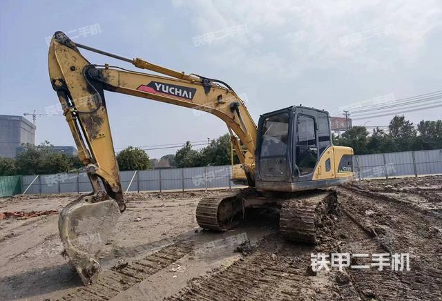 玉柴YC135-9挖掘机