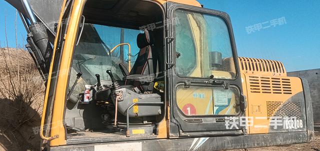 驾驶室整体（整机外观）