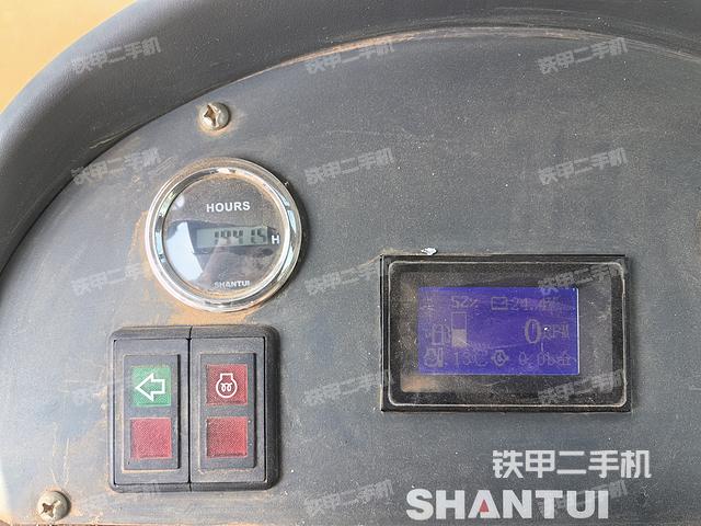 驾驶室操作台（设备外观及核心部件）