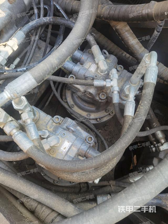 回轉(zhuǎn)馬達(dá)（上車部件）