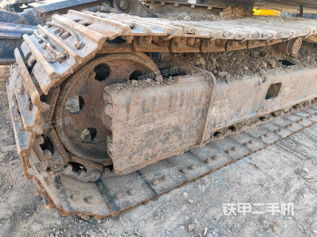 左驅(qū)動(dòng)輪（行走機(jī)構(gòu)）