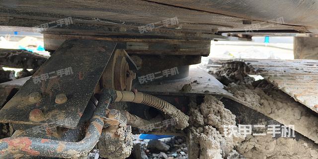 回转马达和主控阀（整机外观）