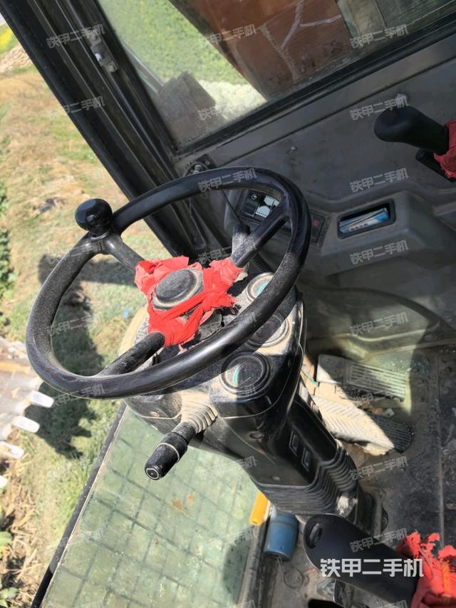 左后方玻璃角标（驾驶室部分）