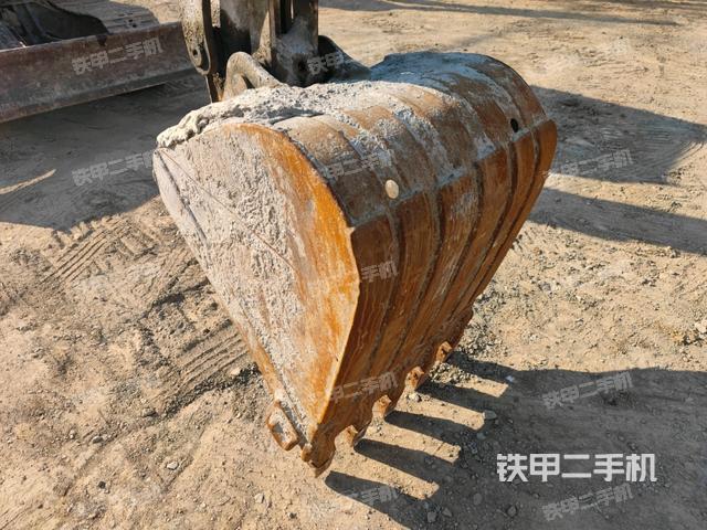 鏟斗45度(工作和回轉(zhuǎn)裝置) 鏟斗45度(工作和回轉(zhuǎn)裝置)