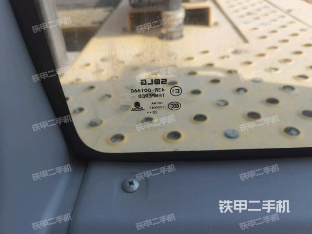 后窗玻璃角標(biāo)（駕駛室部分）