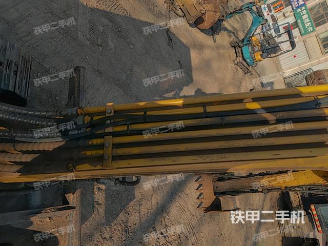 大臂背部俯視（工作和回轉(zhuǎn)裝置）