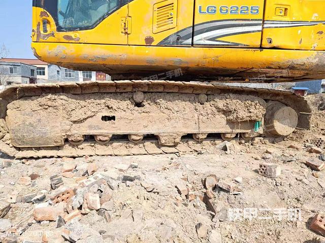 单侧履带整体（整机外观）