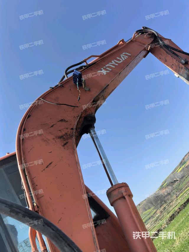 大臂整体 右侧（工作和回转装置）