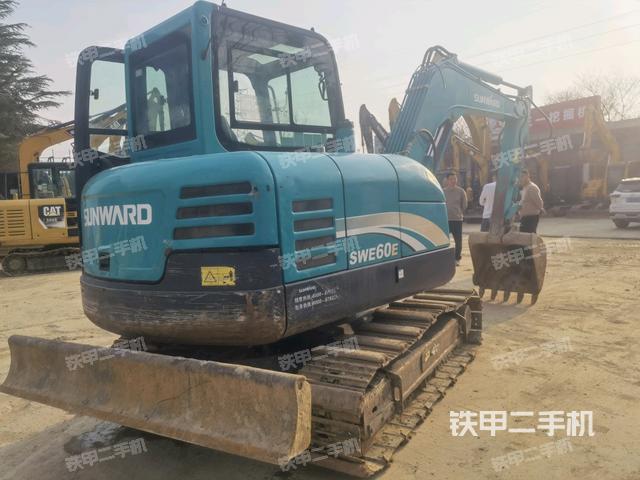 右后45（整機外觀）