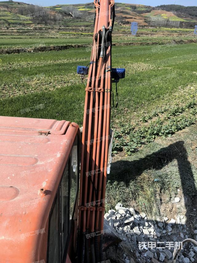 大臂背部俯视（工作和回转装置）