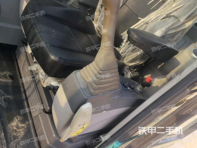 座椅左側(cè)控制臺(tái)/音響/含左手柄（駕駛室部分）