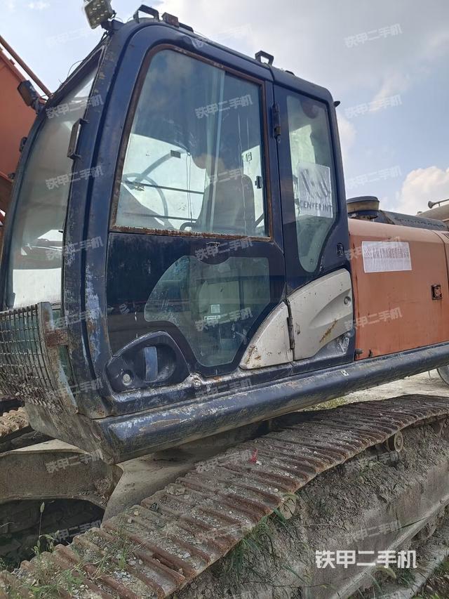 驾驶室整体（整机外观）