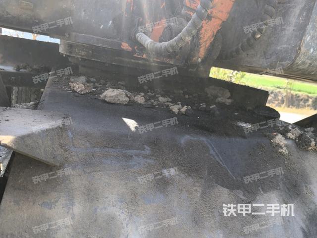 转盘和下车架正前（工作和回转装置）