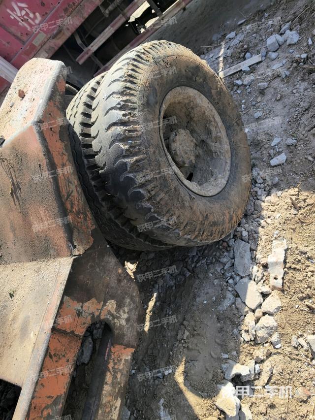 左驱动轮（行走机构）