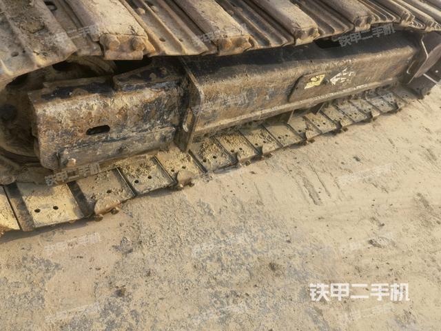 右側(cè)履帶整體?（行走機構(gòu)）