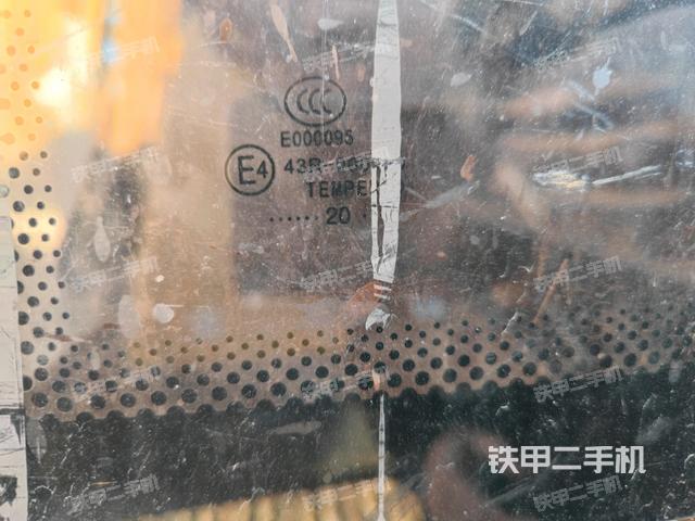 后窗玻璃角標(biāo)（駕駛室部分）