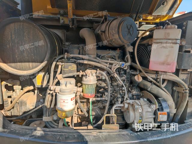 發(fā)動(dòng)機(jī)室（上車部件）