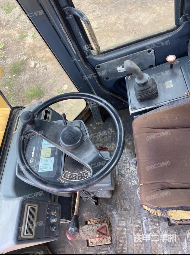 驾驶室工作台（整机外观及大件）