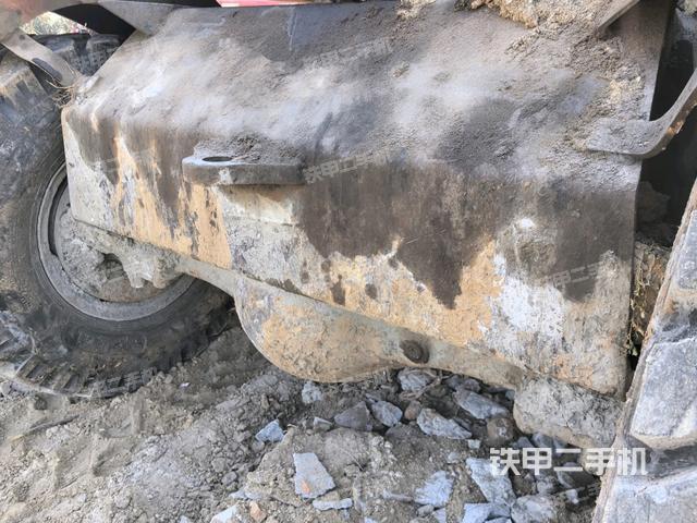 左侧行走马达盖板（行走机构）