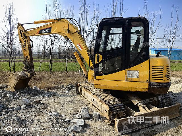 雷沃重工FR65V8挖掘機(jī)