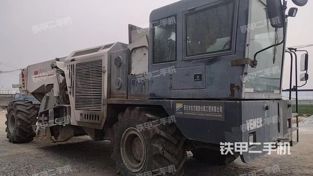 整机右侧（设备外观及核心部件）