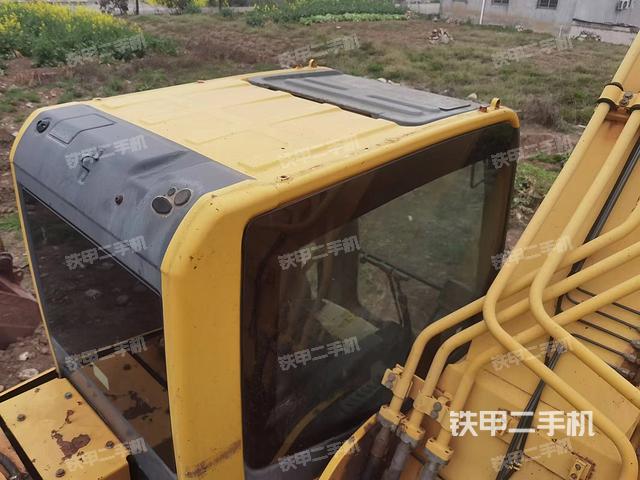 驾驶室顶部（整机外观）