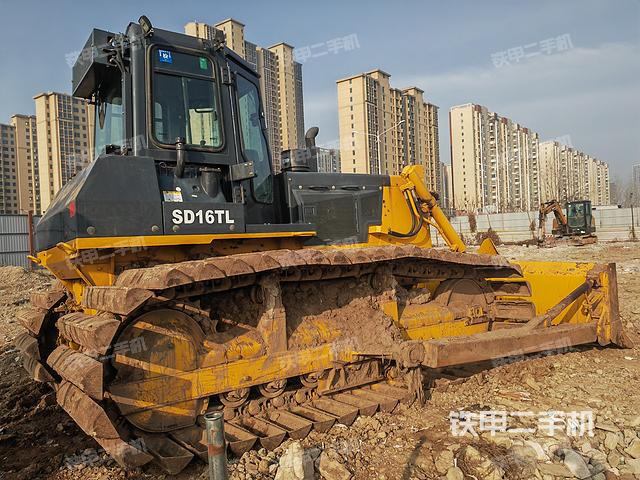 整机右后45°（设备外观及核心部件）