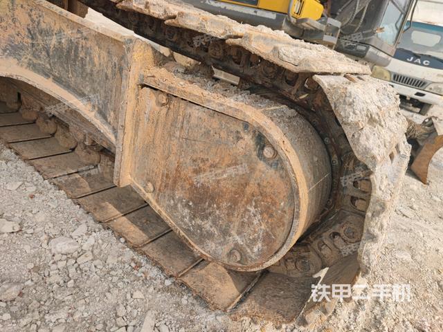 右側(cè)行走馬達(dá)蓋板(行走機(jī)構(gòu)) 右側(cè)行走馬達(dá)蓋板(行走機(jī)構(gòu))