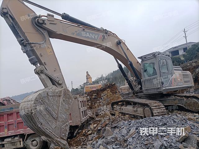 驾驶室整体（整机外观）