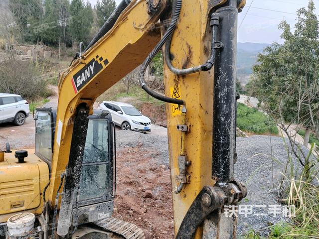 小臂整体左后（工作和回转装置）