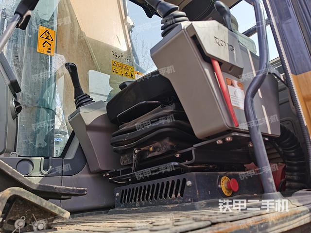 驾驶室整体（整机外观）