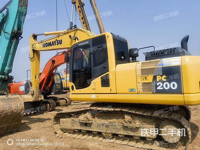 小松PC200-8M0挖掘机
