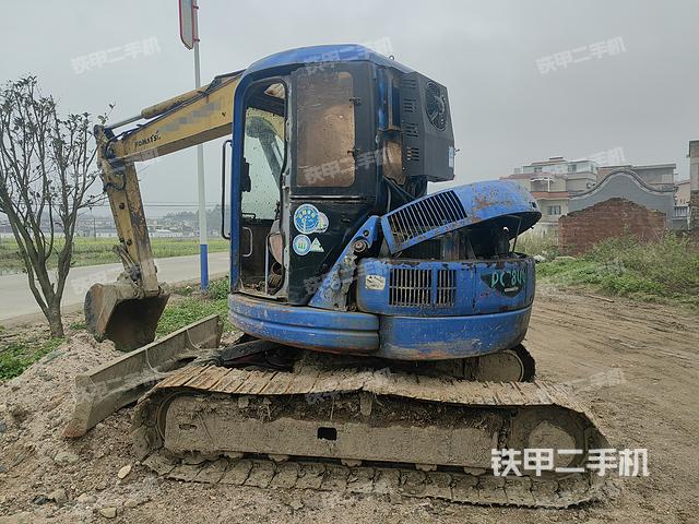 驾驶室顶部（整机外观）