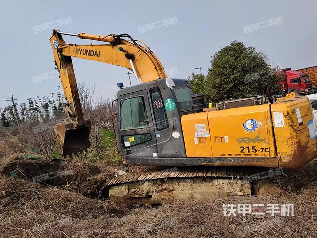 现代R215-7C挖掘机