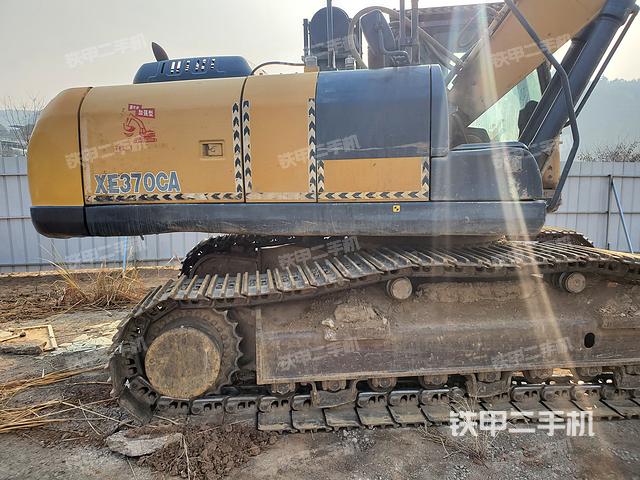 单侧履带整体（整机外观）